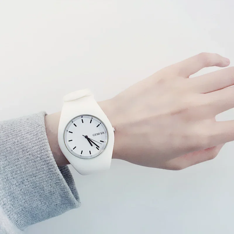 Dress Watch Ultra Thin - นาฬิกาผู้ชายผู้หญิงสีครีมแฟชั่นบางเฉียบของขวัญซิลิโคนนาฬิกาเจนีวากีฬานาฬิกาข้อมือผู้หญิงนาฬิกาเยลลี่
