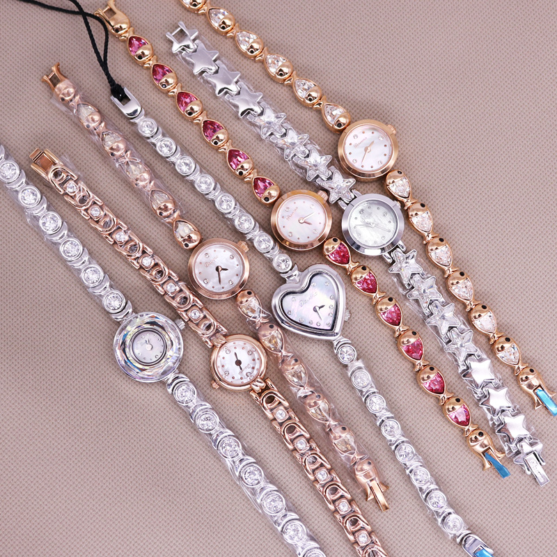 Luxury Watch Discount - ลดราคา!!! ส่วนลดขนาดเล็กมินิเดวีน่าคริสตัลไรน์สโตนเลดี้นาฬิกาผู้หญิงญี่ปุ่น Mov't ชั่วโมงสร้อยข้อมือโลหะสาวของขวัญไม่มีกล่อง