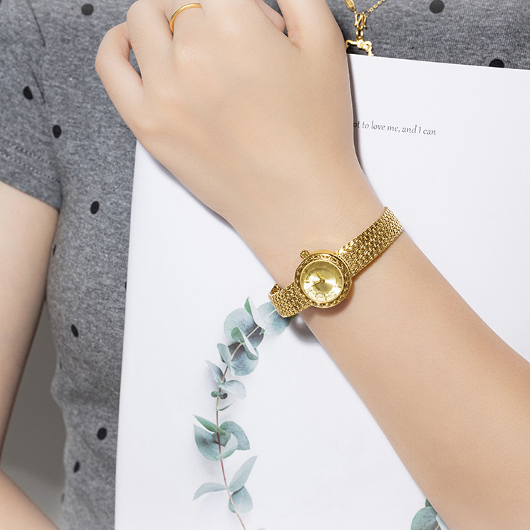 นาฬิกาข้อมือทรงรวงข้าวสไตล์เรโ - Luxury Watch Values บทวิจารณ์และราคา