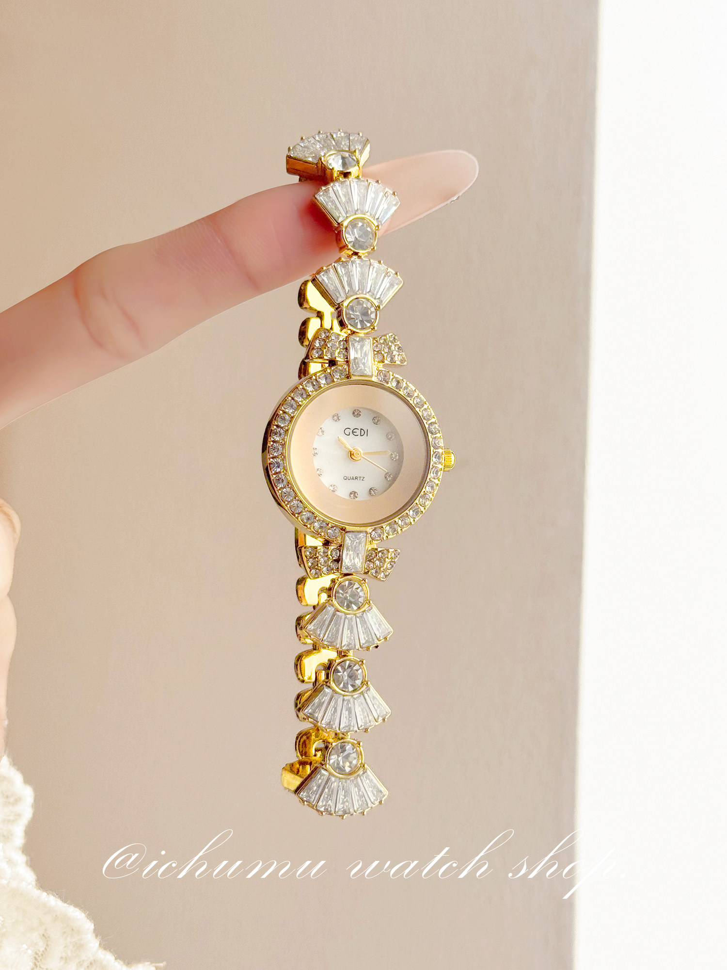 นาฬิกาข้อมือผู้หญิง Mermaid ดี - Luxury Watches บทวิจารณ์และราคา