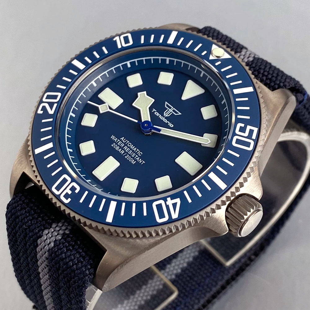 ตัวเรือนไทเทเนียม Tandorio 42  - Titanium Sport Watch บทวิจารณ์และราคา
