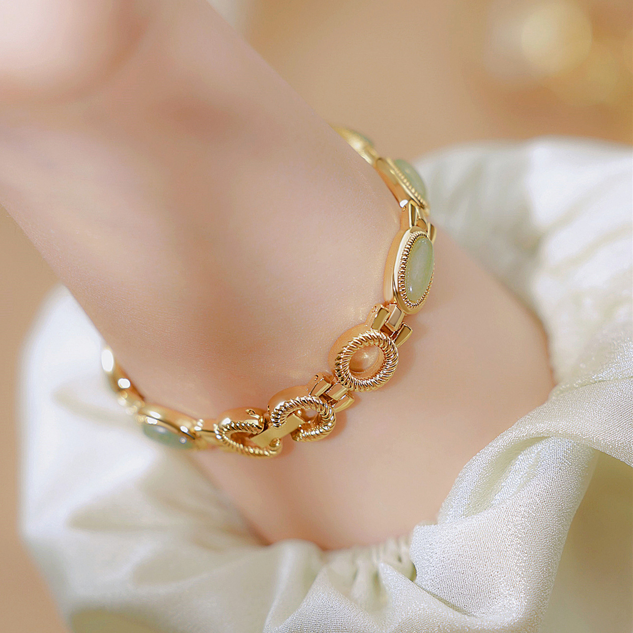 BS ของแท้แบรนด์นาฬิกาผู้หญิงแฟ - Luxury Watch Trading บทวิจารณ์และราคา