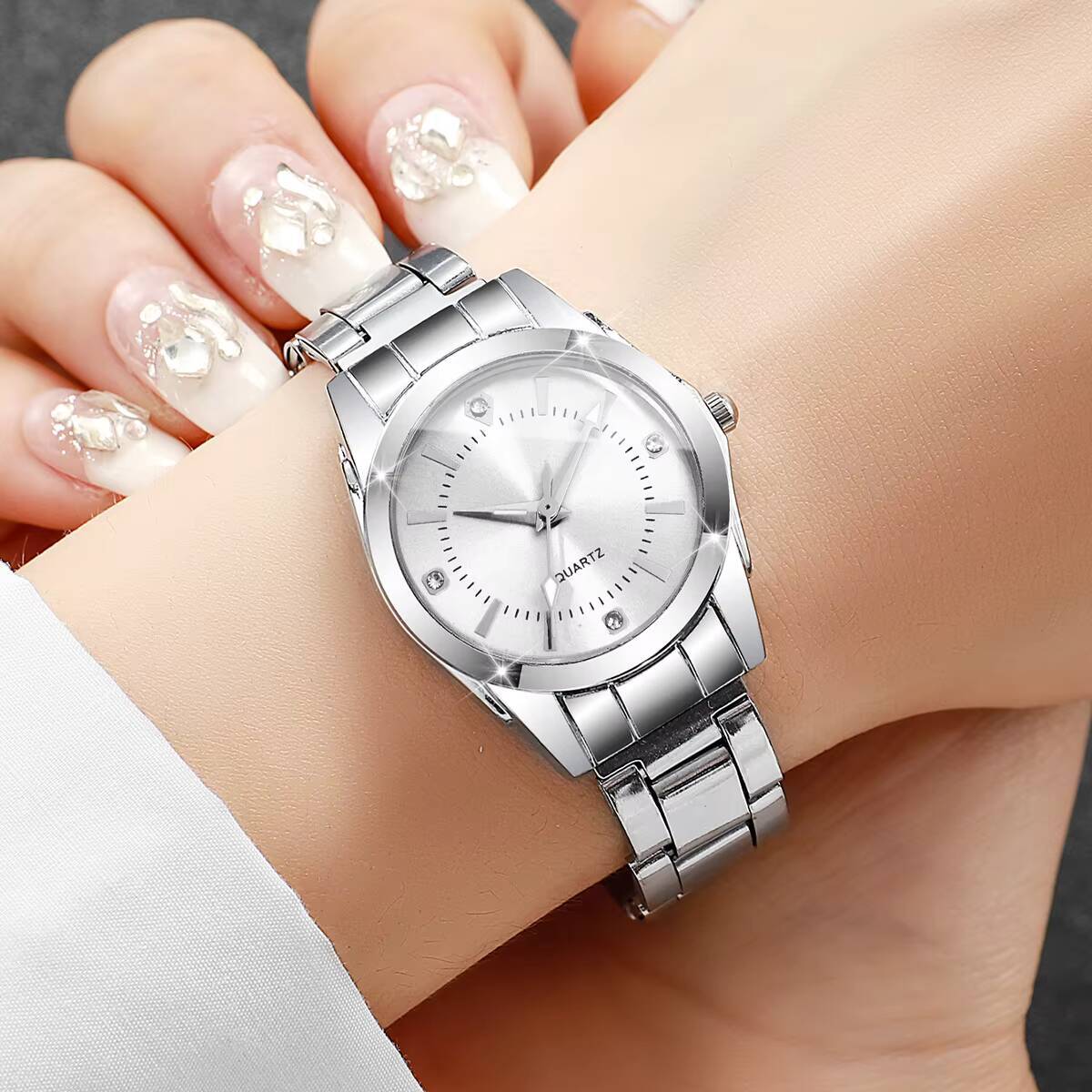 Luxury Rhinestone ผู้หญิงนาฬิก - Luxury Watch Safe บทวิจารณ์และราคา