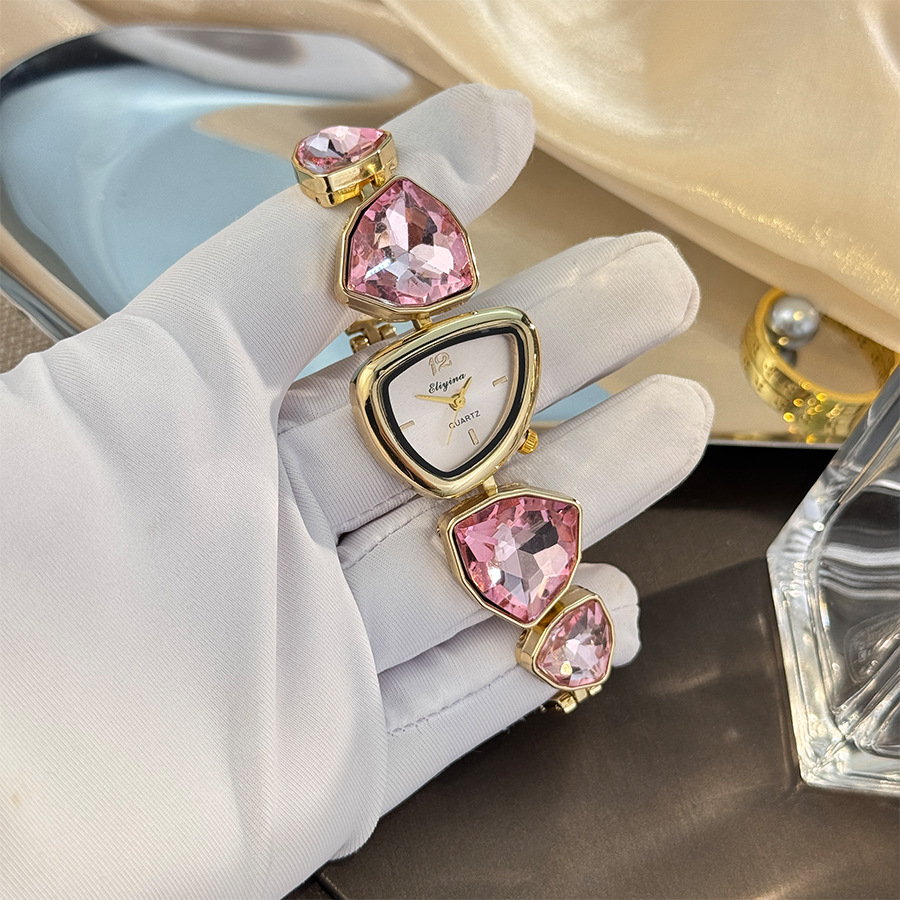 นาฬิกาดีไซน์แปลกตา สีสันใหม่ ป - Luxury Watch Trading บทวิจารณ์และราคา