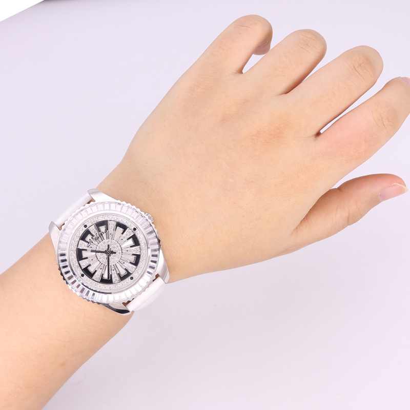ขาย!!! ส่วนลด Davena Spin คริส - Luxury Watch Discount บทวิจารณ์และราคา